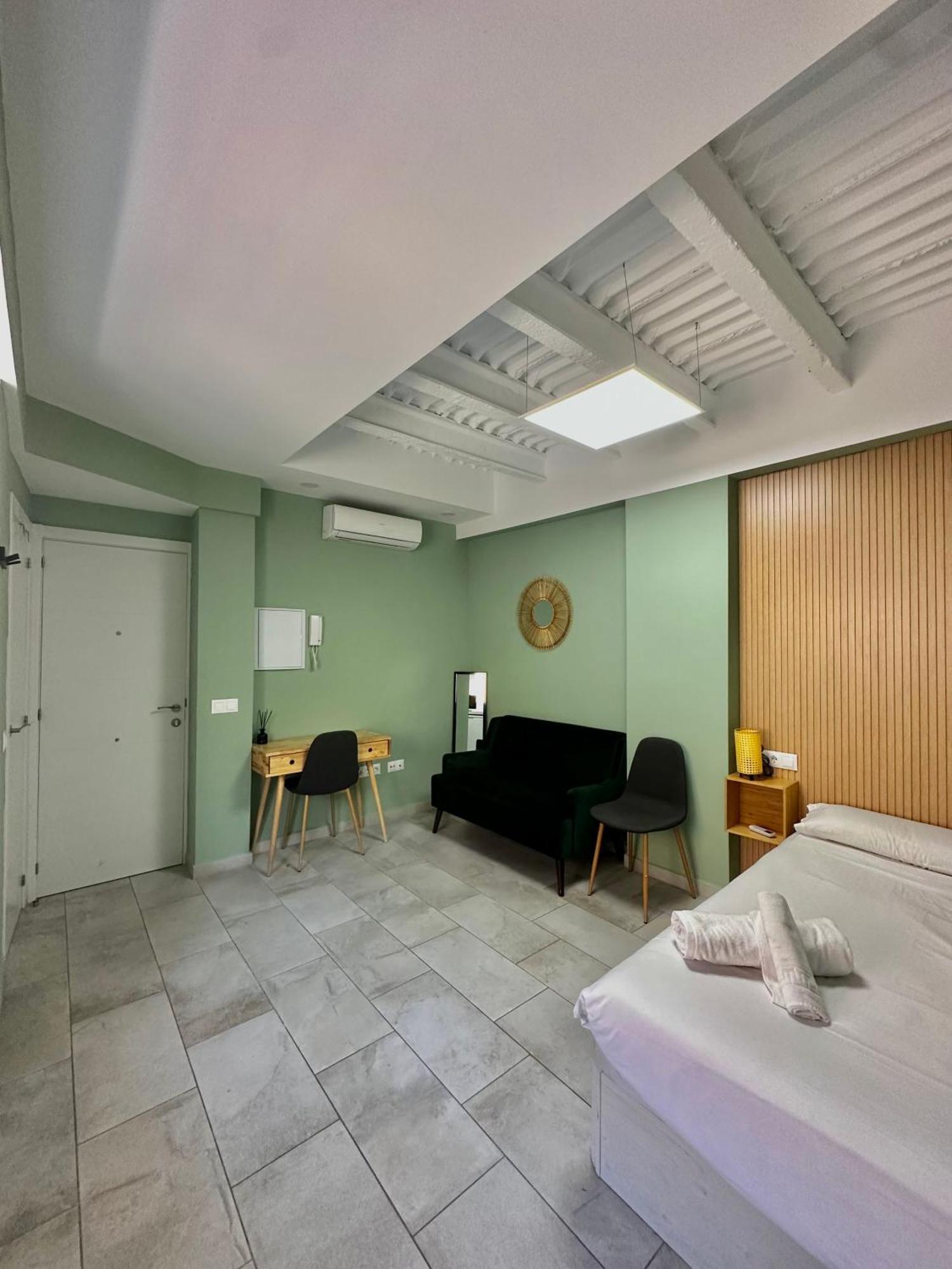 Lovely Studio Apartment Málaga Exterior foto