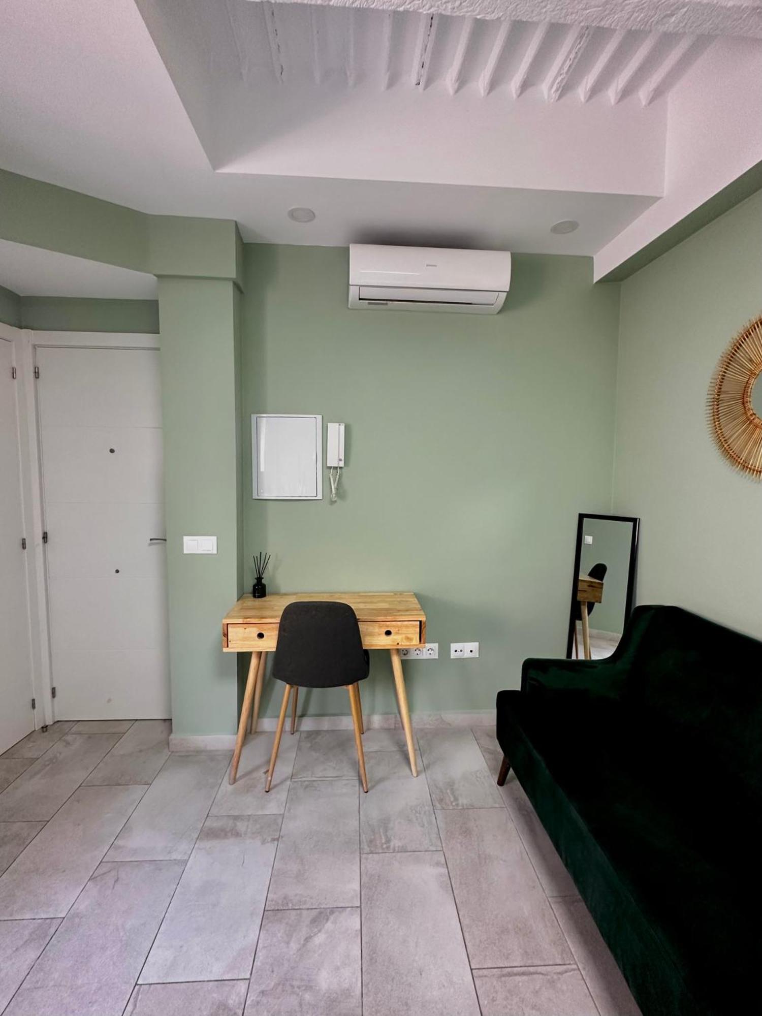 Lovely Studio Apartment Málaga Exterior foto